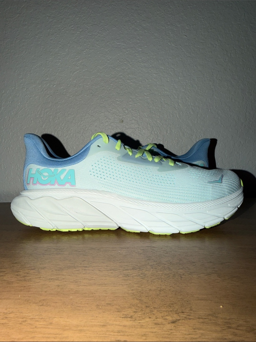 Women’s Hoka Arahi 7 (wide width)